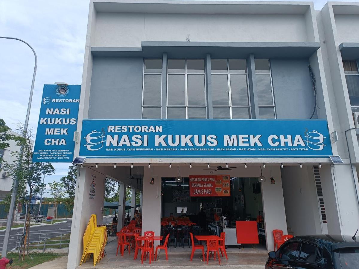 Aisy Homestay Putrajaya Cyberjaya Klia كامبونج دنغكيل المظهر الخارجي الصورة