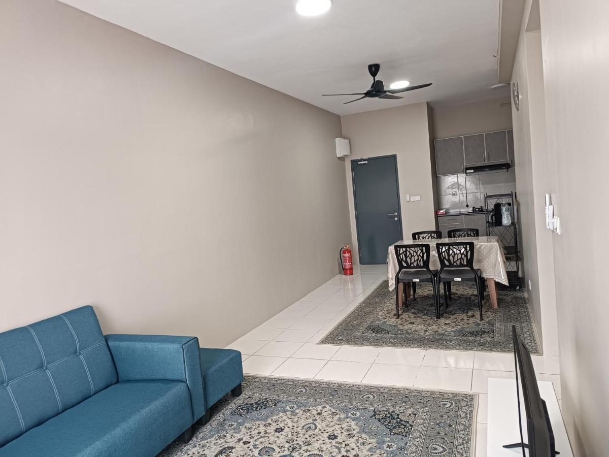 Aisy Homestay Putrajaya Cyberjaya Klia كامبونج دنغكيل المظهر الخارجي الصورة