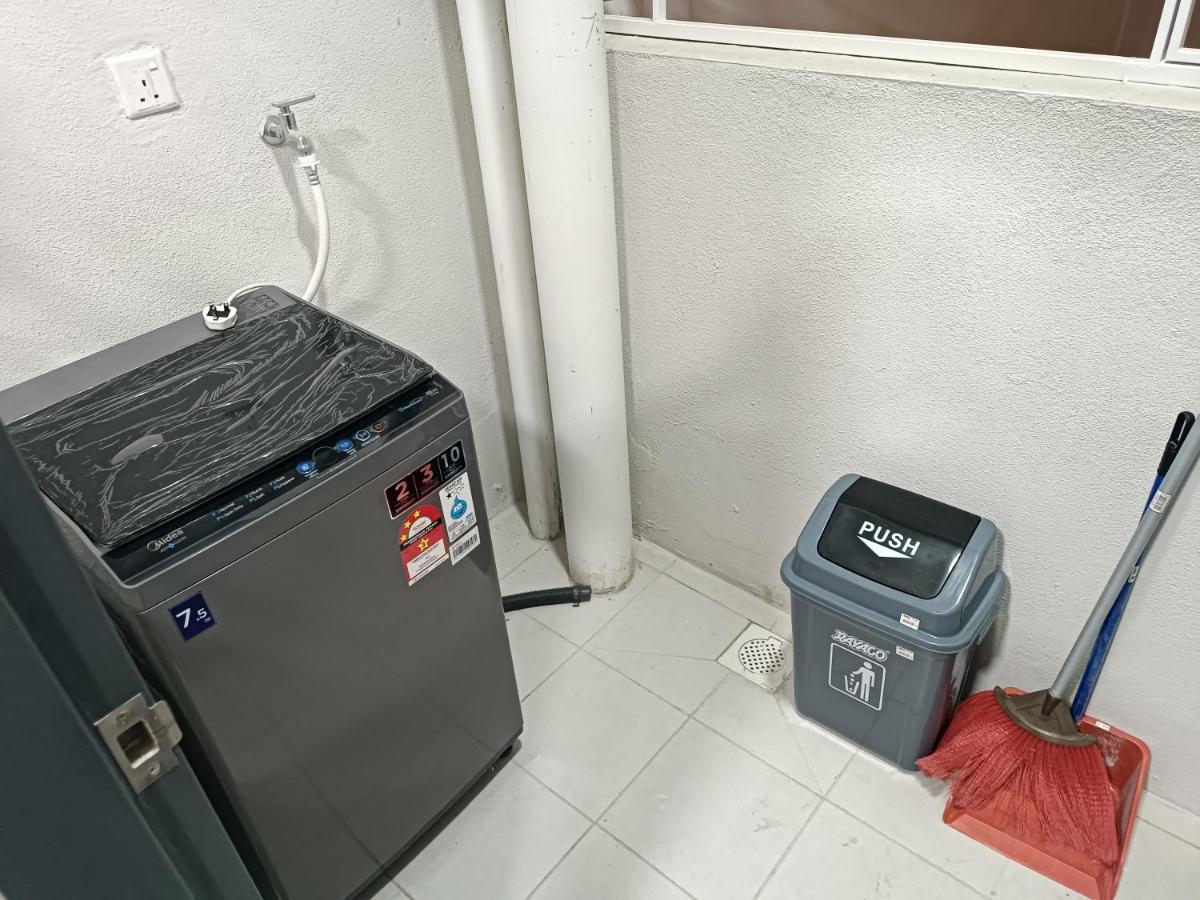 Aisy Homestay Putrajaya Cyberjaya Klia كامبونج دنغكيل المظهر الخارجي الصورة