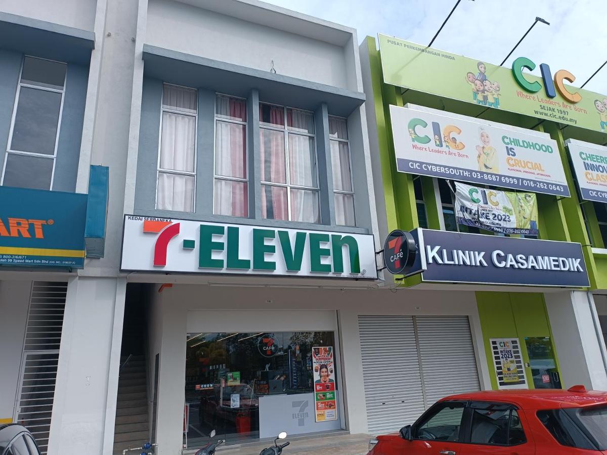 Aisy Homestay Putrajaya Cyberjaya Klia كامبونج دنغكيل المظهر الخارجي الصورة