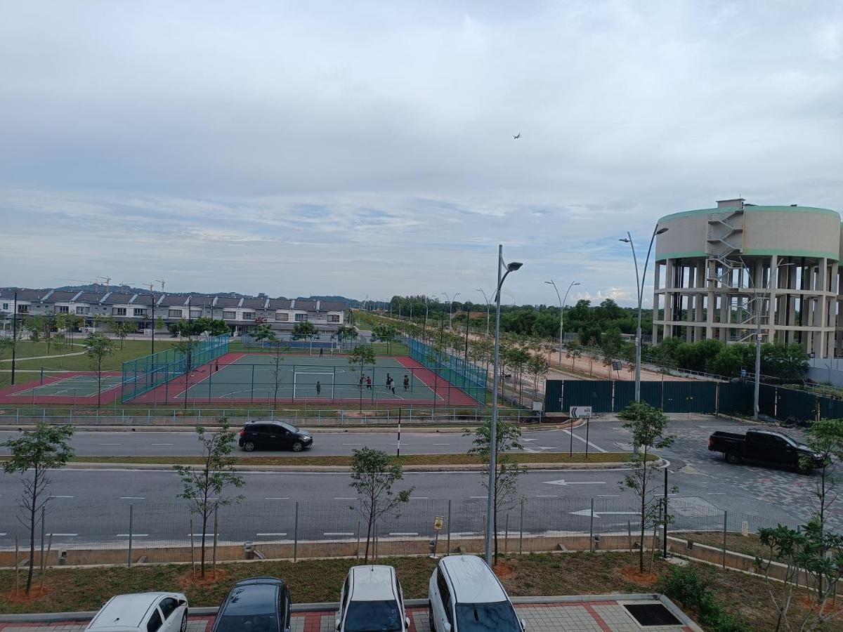 Aisy Homestay Putrajaya Cyberjaya Klia كامبونج دنغكيل المظهر الخارجي الصورة