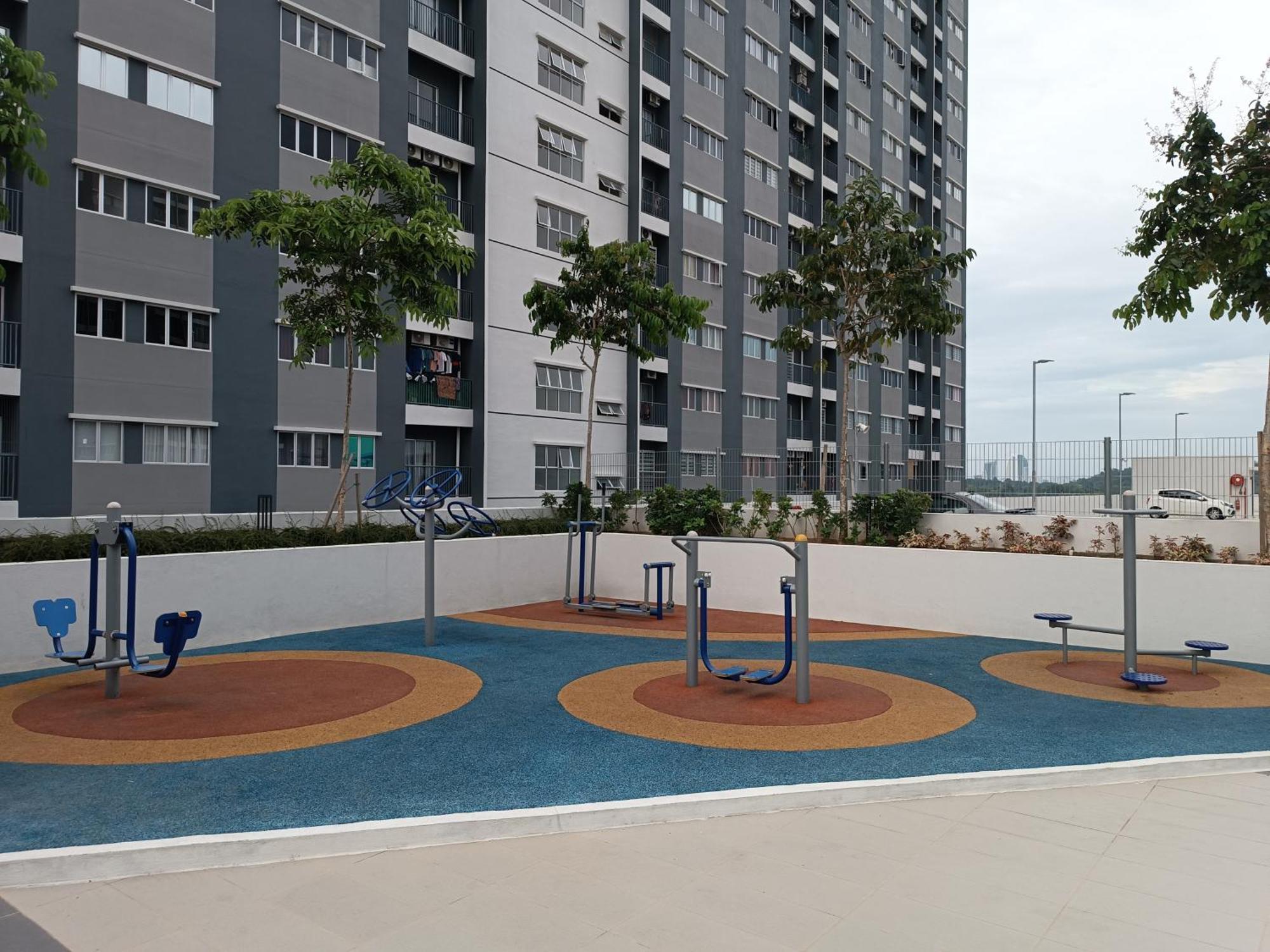 Aisy Homestay Putrajaya Cyberjaya Klia كامبونج دنغكيل المظهر الخارجي الصورة