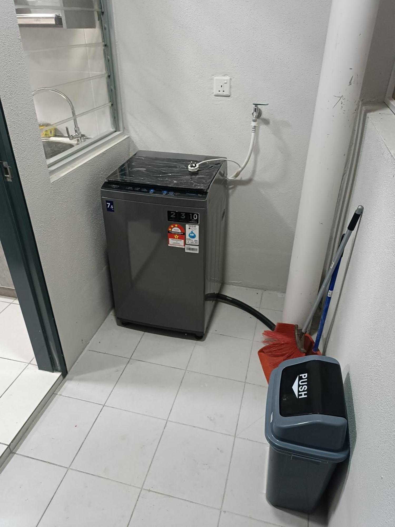 Aisy Homestay Putrajaya Cyberjaya Klia كامبونج دنغكيل المظهر الخارجي الصورة